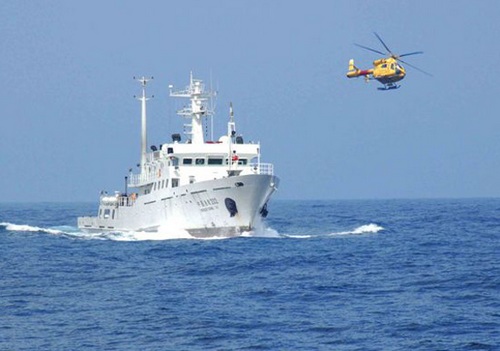 資料圖：中國漁政202船進行海空聯合巡邏。