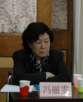 馮麗雯(中國能源網研究中心副主任) 馮麗雯(中國能源網研究中心副主任)