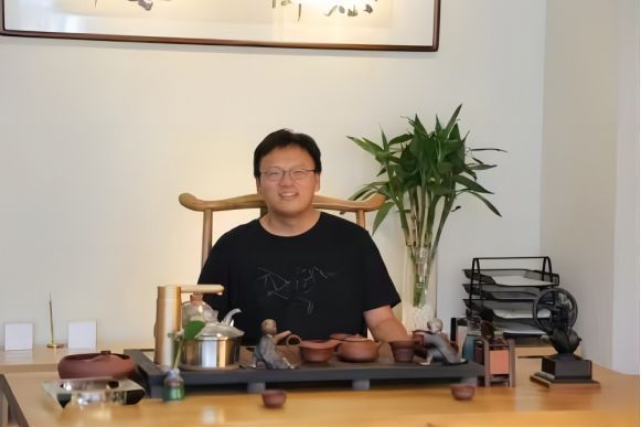 楊登峰(小A機器人創始人)