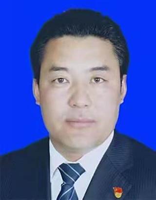 扎洛(青海省海南州同德縣委組織部四級調研員、人大常委會副主任) 扎洛(青海省海南州同德縣委組織部四級調研員、人大常委會副主任)