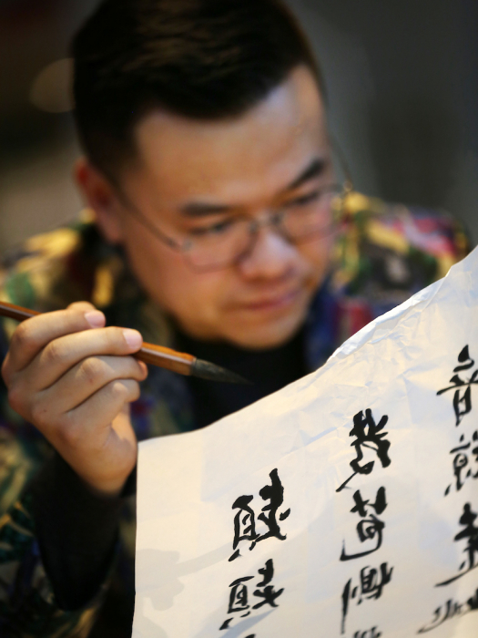 張弛(愛丁堡大學講師) 張弛(愛丁堡大學講師)