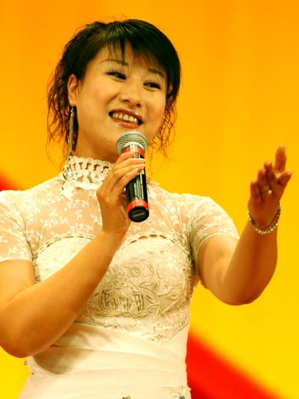 朱麗莉(遼寧歌劇院青年演員) 朱麗莉(遼寧歌劇院青年演員)