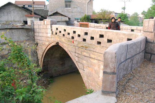 盤龍橋(中國常德市盤塘鎮境內橋樑) 盤龍橋(中國常德市盤塘鎮境內橋樑)