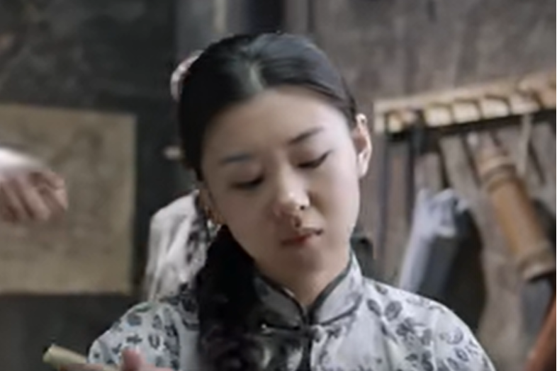 葉小桃(《十送紅軍》中賀堅的妻子角色) 葉小桃(《十送紅軍》中賀堅的妻子角色)