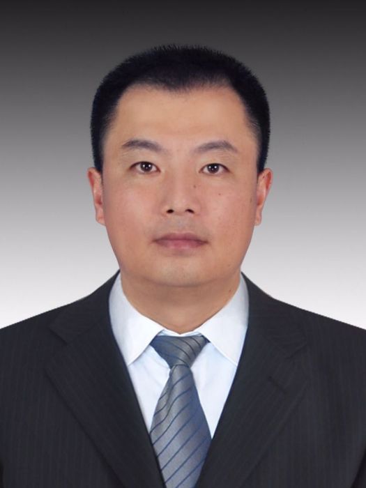馮亮(葫蘆島市司法局黨組成員、政治部主任) 馮亮(葫蘆島市司法局黨組成員、政治部主任)