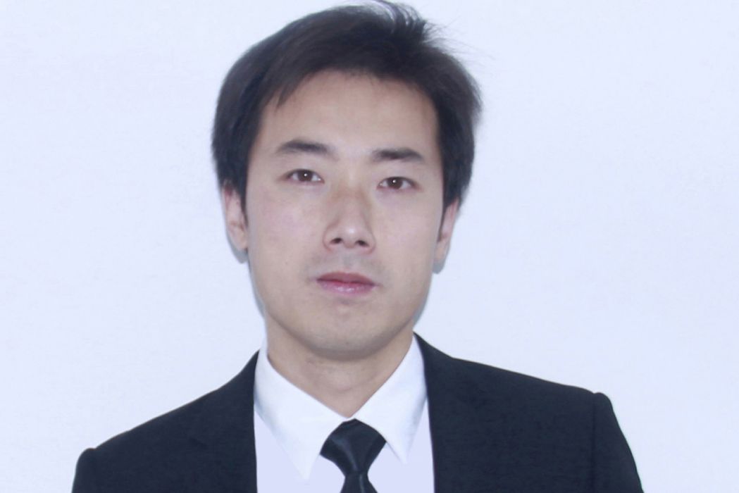 曾毅然 曾毅然