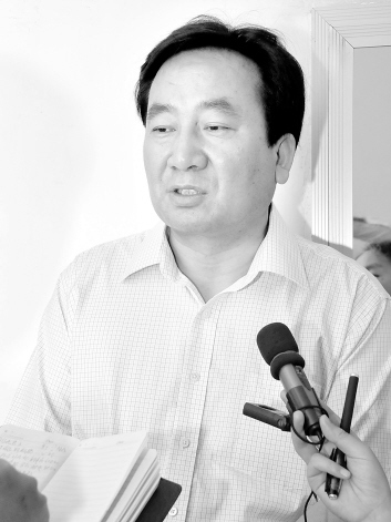 張福義(鄭州大學化學系教授) 張福義(鄭州大學化學系教授)
