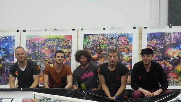 Coldplay和街頭塗鴉藝術家Paris