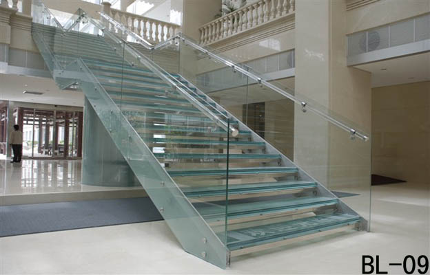 玻璃樓梯