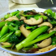 青菜炒菌菇 青菜炒菌菇