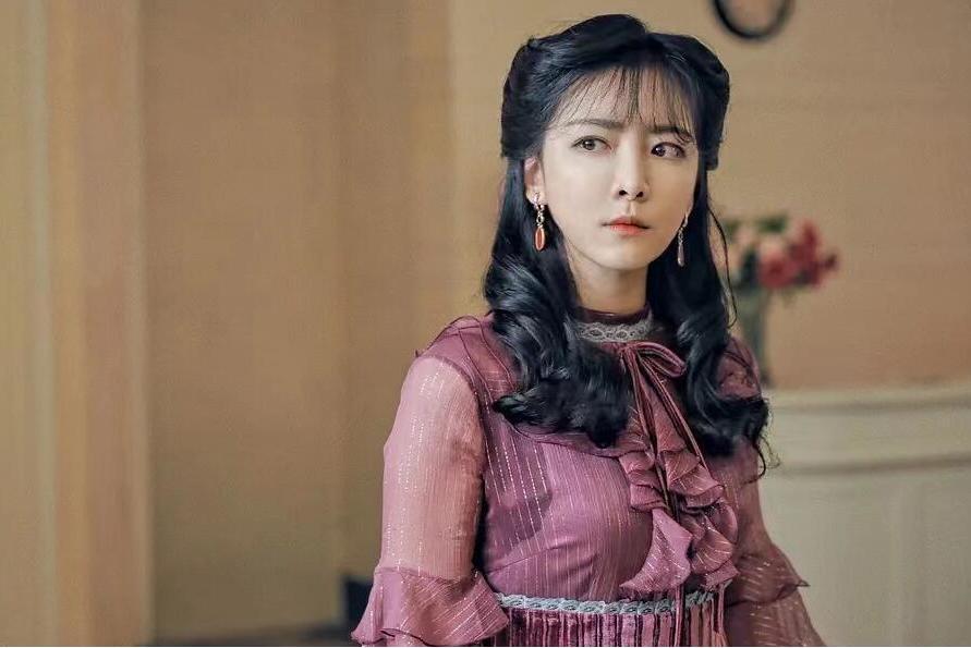 寧寧(《光芒》中的女配角) 寧寧(《光芒》中的女配角)