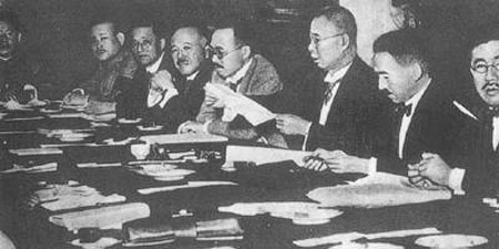 田中義一（右三）內閣召開“東方會議”