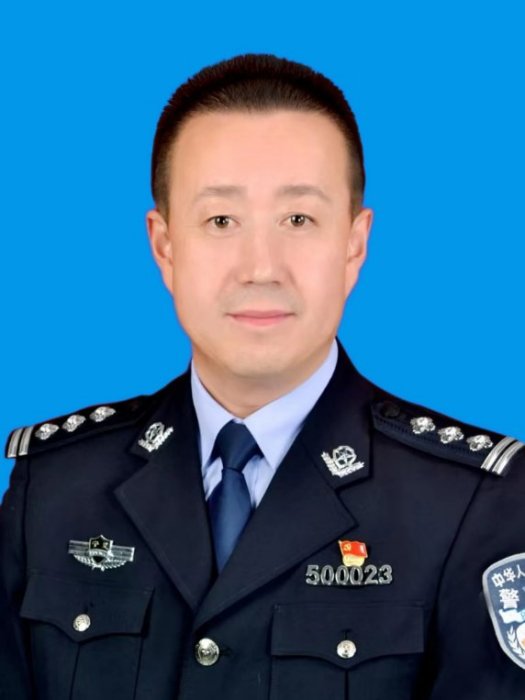 郭鵬(中衛市看守所所長) 郭鵬(中衛市看守所所長)