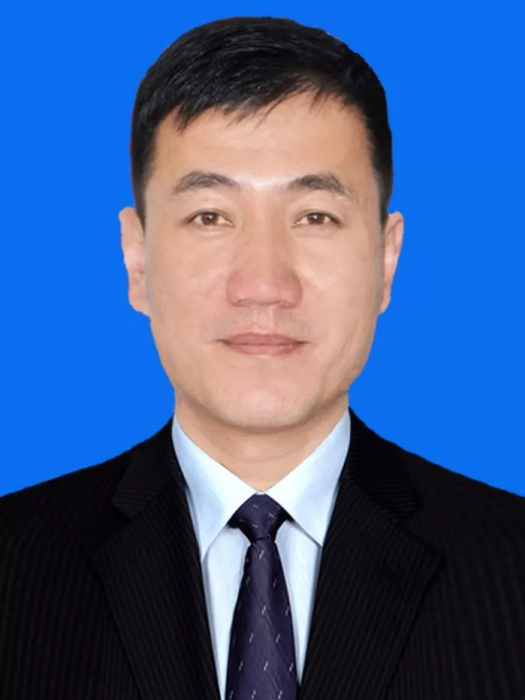 李曉東(鄂爾多斯市城投集團有限公司黨委書記、董事長) 李曉東(鄂爾多斯市城投集團有限公司黨委書記、董事長)