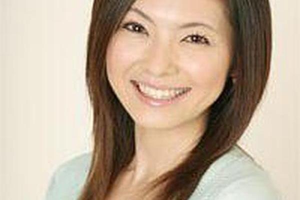 Tomoko Akiya Tomoko Akiya