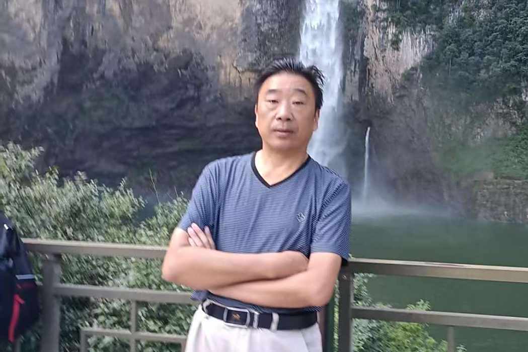 劉和平(武漢市江夏區音樂家協會主席) 劉和平(武漢市江夏區音樂家協會主席)