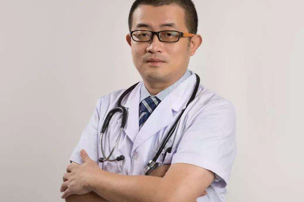 張新征(全科主治醫師) 張新征(全科主治醫師)
