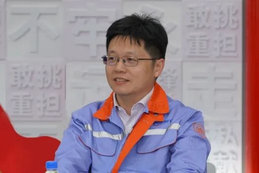 張銘文(中遠海運發展股份有限公司董事長、黨委書記、總經理、法定代表人) 張銘文(中遠海運發展股份有限公司董事長、黨委書記、總經理、法定代表人)