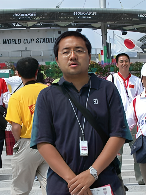 趙震(中國足球媒體人、經紀人。) 趙震(中國足球媒體人、經紀人。)