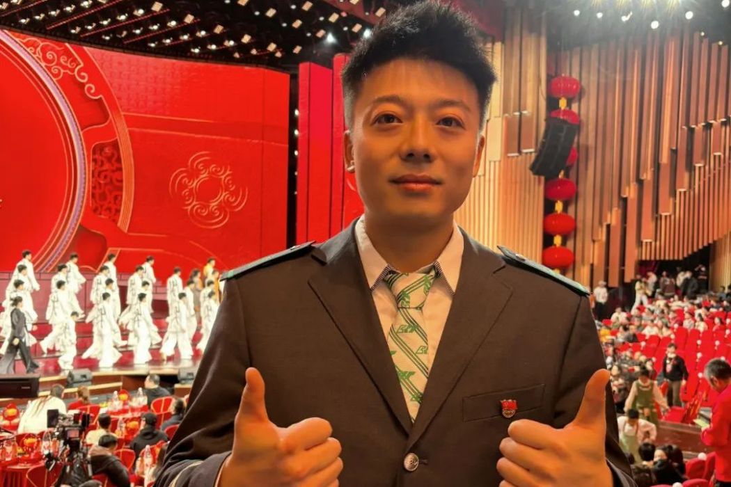 劉亮(重慶軌道集團運營一分公司黨群幹事) 劉亮(重慶軌道集團運營一分公司黨群幹事)