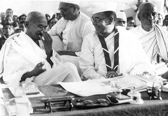 1938年的甘地與鮑斯