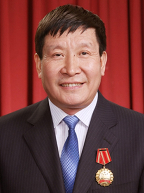 衣福成 衣福成