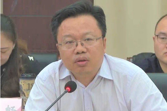 劉小康(中共中央黨校(國家行政學院)教授) 劉小康(中共中央黨校(國家行政學院)教授)