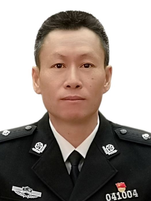 馮渤(上海市閔行區城運應急辦主任,區應急管理局黨委書記、局長) 馮渤(上海市閔行區城運應急辦主任,區應急管理局黨委書記、局長)