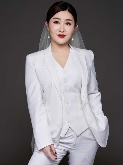 周琳(深圳市女神燕窩商務貿易有限公司董事長) 周琳(深圳市女神燕窩商務貿易有限公司董事長)