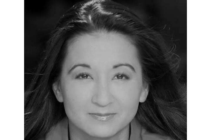 Elizabeth Tominaga Elizabeth Tominaga