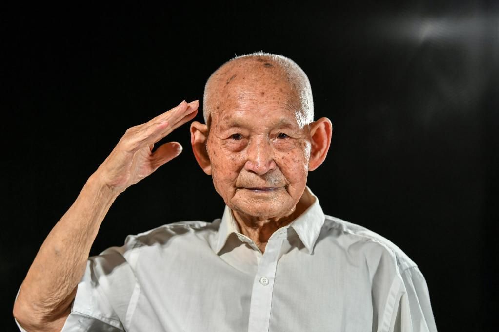 王步霄 王步霄