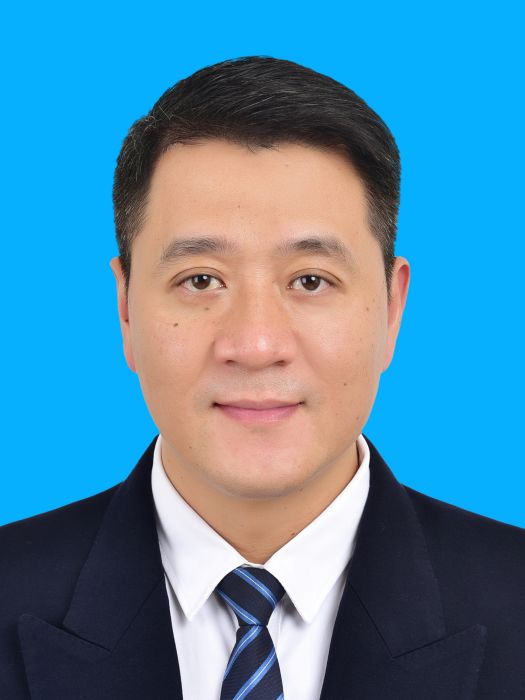 黃健(重慶市渝中區規劃和自然資源局黨組成員、紀檢組長) 黃健(重慶市渝中區規劃和自然資源局黨組成員、紀檢組長)