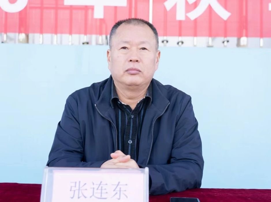 張連東(濮陽市第一高級中學黨委副書記、校長) 張連東(濮陽市第一高級中學黨委副書記、校長)