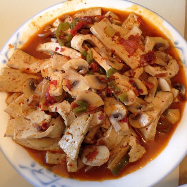 圓菇燉豆腐 圓菇燉豆腐