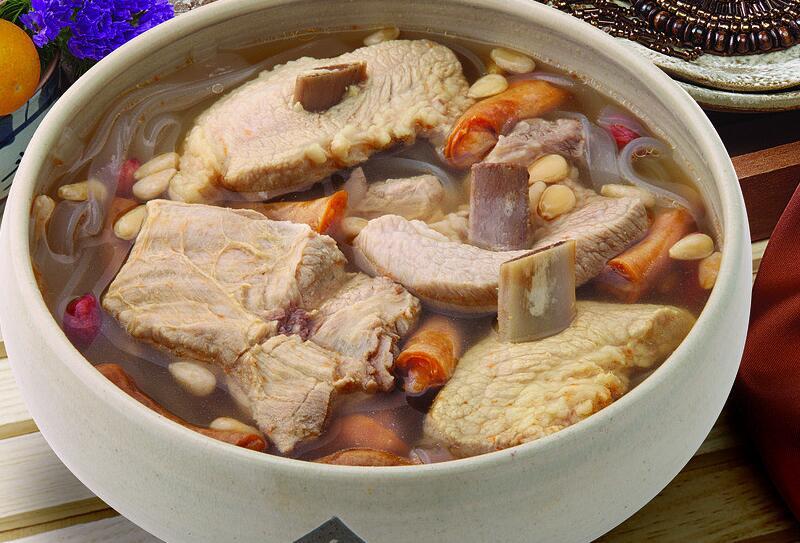 粉腸煲排骨 粉腸煲排骨