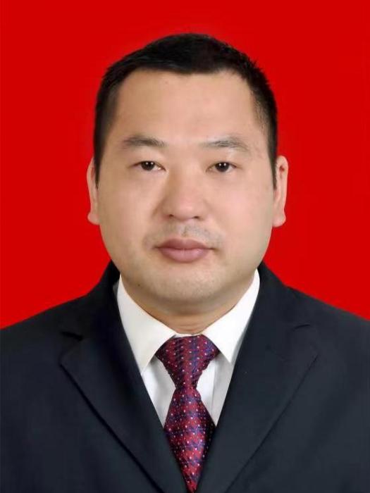 張小海(重慶市彭水苗族土家族自治縣太原鎮黨委委員、政法委員,太原鎮副鎮長) 張小海(重慶市彭水苗族土家族自治縣太原鎮黨委委員、政法委員,太原鎮副鎮長)