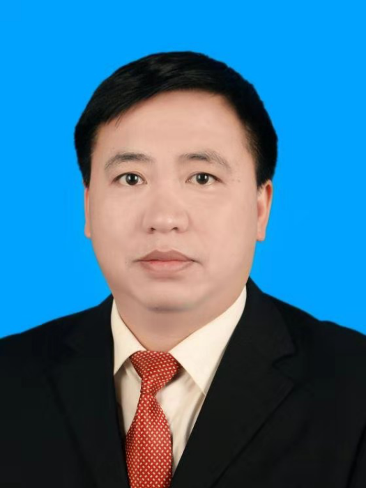 李聖文(貴州省安順市人民政府副秘書長、機關黨組成員) 李聖文(貴州省安順市人民政府副秘書長、機關黨組成員)
