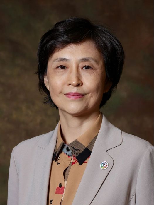 楊紅(中國人壽保險股份有限公司黨委委員、副總裁、中國文藝志願者協會第三屆副主席) 楊紅(中國人壽保險股份有限公司黨委委員、副總裁、中國文藝志願者協會第三屆副主席)