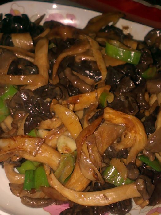 平菇炒木耳 平菇炒木耳
