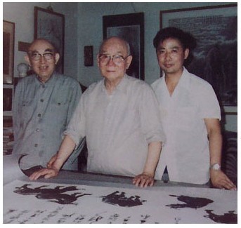 1986年與恩師陳維信在國畫大師李可染家中