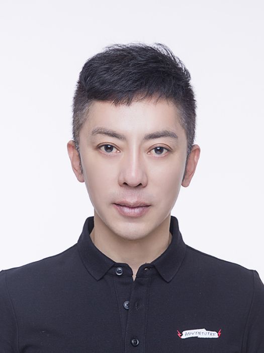 王岩(播音主持人) 王岩(播音主持人)