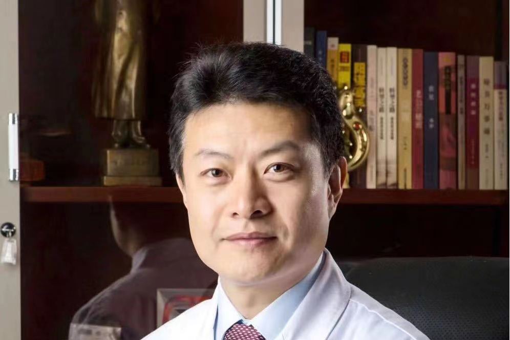 何俊峰(青島大學臨床醫學博士) 何俊峰(青島大學臨床醫學博士)