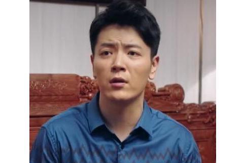 秦海濤(電視劇《江河水》中的角色) 秦海濤(電視劇《江河水》中的角色)