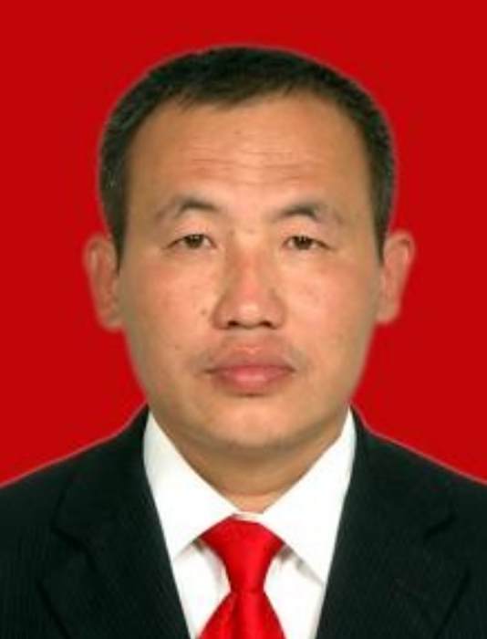 李清軍(山東省聊城市生態環境局冠縣分局黨組成員、二級主任科員) 李清軍(山東省聊城市生態環境局冠縣分局黨組成員、二級主任科員)