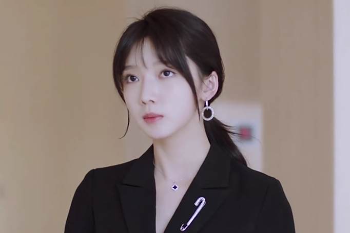 安燃(《奶爸的修煉手冊》中的女主角,由肖雨飾演) 安燃(《奶爸的修煉手冊》中的女主角,由肖雨飾演)
