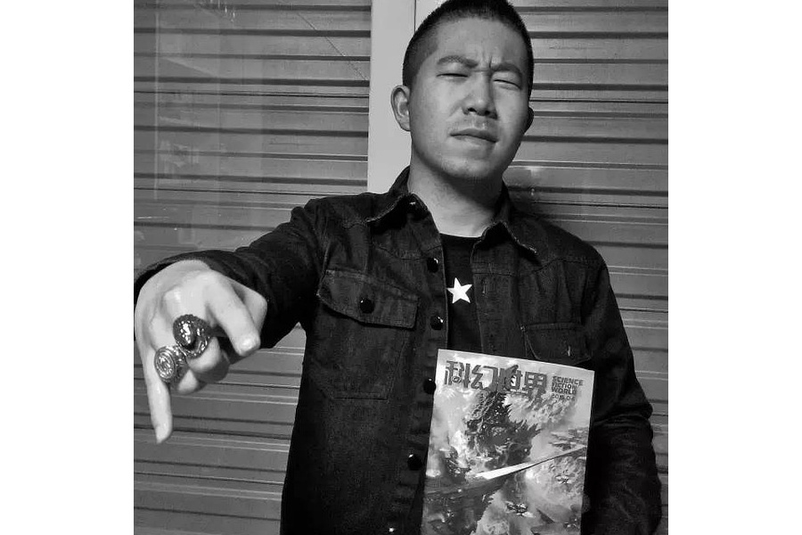 王利夫(中國內地音樂家、作曲家,薩滿樂隊主唱) 王利夫(中國內地音樂家、作曲家,薩滿樂隊主唱)