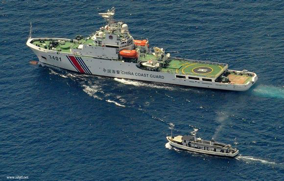 中國海警3401船攔截菲漁船闖仁愛礁