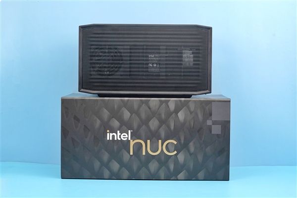 英特爾NUC 12 Extreme 英特爾NUC 12 Extreme