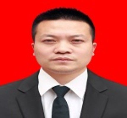 熊偉(湖北省利川市汪營鎮黨委副書記、鎮長) 熊偉(湖北省利川市汪營鎮黨委副書記、鎮長)