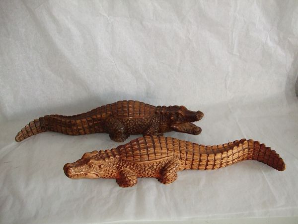 木雕鱷魚